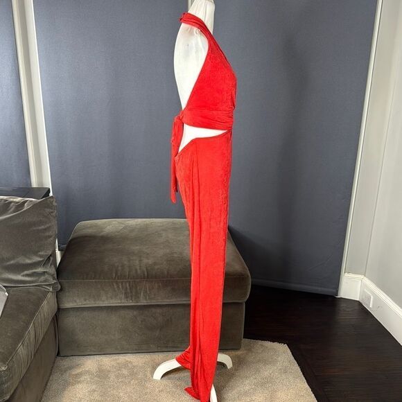 Women’s Red Deep V-Neck Halter Jumpsuit Ring Accent Wide Leg BodyCon Size L NEW - Picture 4 of 12